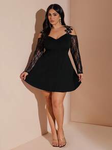 SHEIN BAE 大码女式蕾丝拼接露肩A字连衣裙 - 黑色 - 查看 4