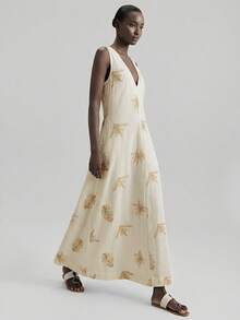 Ontre 2026春夏女士超长连衣裙，无袖V领花卉提花深V领时尚超长连衣裙设计，女士沙滩裙，收腰A字宽松版型，度假风，女士连体泳衣，绿色，刺绣花卉，抽象印花，派对，情人节连衣裙，吊带裙，高端波西米亚设计，春夏服装，沙滩装，度假装，时尚百搭女士超长连衣裙 - 米色 - 查看 5