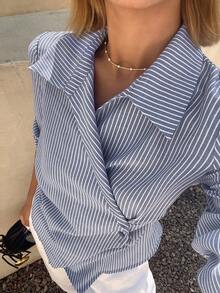 DAZY Áo sơ mi nữ dài tay kẻ sọc, cài một hàng khuy, kiểu dáng thường ngày/công sở - Màu xanh lam - Xem 2