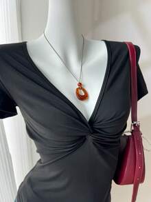 Elamini 女士休闲扭结V领修身黑色短袖T恤，春夏款 - 黑色 - 查看 1