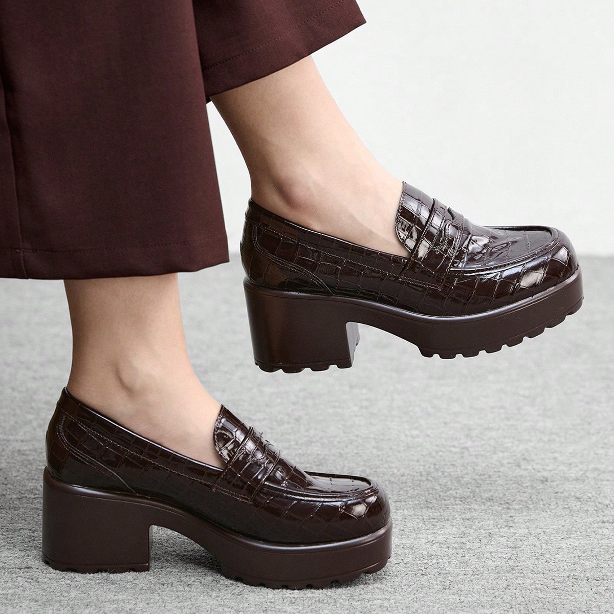 Zapatos casuales con suela gruesa, tacón de cuña y fondo de PU, de moda para primavera y otoño