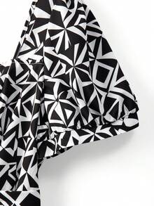 GlowEve CURVE Plus Size Women's Black & White Geometric Print Square Neck Puff Sleeve Tie Waist Ruffle Hem Blouse With Bow Tie And Pearl Decor, Fashionable Casual Commute Vacation Date Versatile Shirt, Spring & Summer Cute Dress Black And White Top Dress Top Dress Summer Black And White Dress Women - Multicolor - View 3