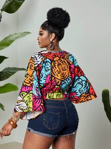 Maweii 大码女式新款度假沙滩腰部设计不规则撞色动物纹印花收腰V领落肩袖高端设计百搭撞色女式户外度假休闲衬衫 - 彩色 - 查看 3