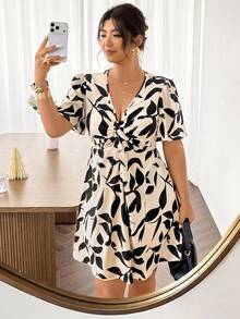 SHEIN Frenchy 大码女式V领扭结褶皱时尚约会派对连衣裙 - 彩色 - 查看 1