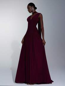 Elitara Elitara Elegant Burgundy Glossy Mesh V-Neck Ruched Super Flared A-Line Skirt (Detachable Hanging Chiffon Piece), Suitable For Dates, Singles Parties, Weddings, Events, Bridesmaid Dresses - Maroon - View 4