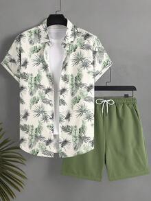 Manfinity Swimmode Bộ đồ đi biển cỡ lớn dành cho nam giới, gồm áo sơ mi ngắn tay và quần short in họa tiết cây nhiệt đới. - màu xanh lá - Xem 2