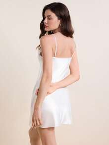 Hourtrue Women Sexy Satin Floral Embroidered Cami Nightgown With Belted Robe 2 Pieces Pajama Set, All Season, Fall Winter Clothes - White - View 2