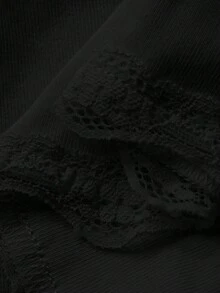 DAZY 女士纯棉蕾丝拼接T恤，修身版型，适合春夏穿着 - 黑色 - 查看 9