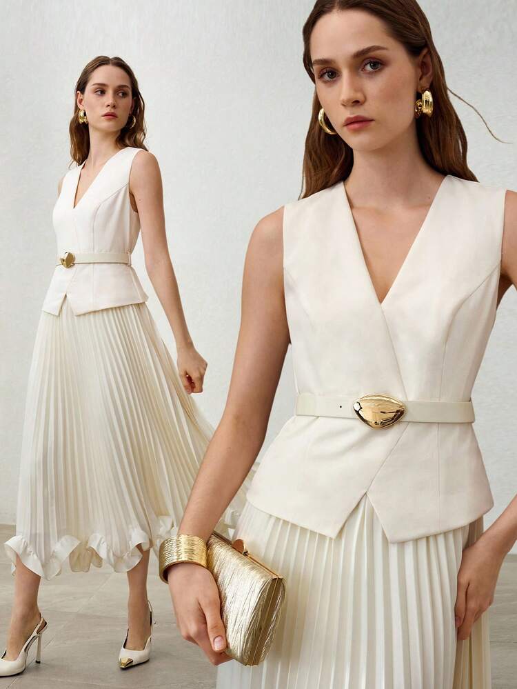 Abito casual ed elegante da donna con vita stretta, arricciature e balza plissettata