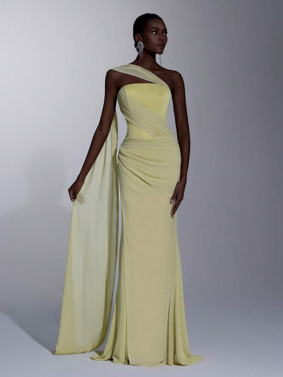 Elitara 优雅浪漫露肩奶油色缎面人字纹褶裥腰部荷叶边开衩下摆飘逸连衣裙，适合节日、婚礼、晚宴、音乐会、商务活动、网红活动等场合。 - 淡黃色 - 查看 1