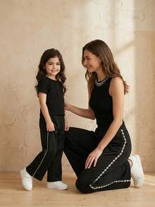 SHEIN Genkimix Kids Girls Black Round Neck Short Sleeve T-Shirt And Long Pants Co-Ords With Rhinestone Detail Everyday Casual Fitted Two-Piece Set - Black - View 5
