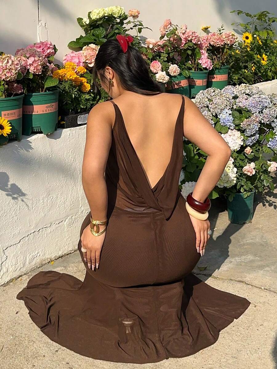 GalTyme Vestito canottiera aderente con scollo a V profondo e schiena scoperta, di colore unito, adatto a taglie comode, per primavera/estate - Castano - Visualizzare 1