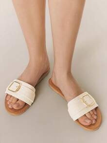 Beige linen fasteners