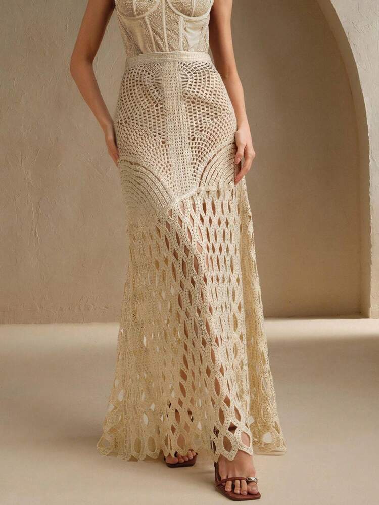 Saia Midi Tricotada de Estilo de Férias com Bordado Dourado Vazado Crochê Nó para Mulheres