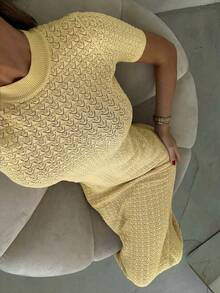 SHEIN Elenzya 优雅修身特殊纹理女士短袖毛衣连衣裙，春夏款 - 黃色 - 查看 1