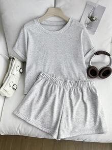SHEIN EZwear 2pcs/Set Plus Size Women's Plain Grey Summer Casual Curve Loungewear,Solid Color Batwing Sleeve T-Shirt And Shorts Coords Set,Comfy Two Pieces Set - Light Grey - View 4