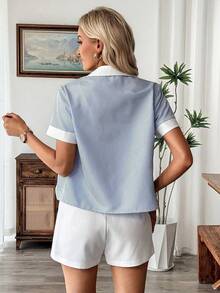 Franclia Bộ 2 món áo sơ mi ngắn tay cổ bẻ phối màu tương phản kẻ sọc mùa hè cho nữ, kèm quần short trắng, thích hợp đi làm, bộ áo sơ mi thường ngày, bộ đồ kẻ sọc cho nữ. - Xanh và trắng - Xem 6