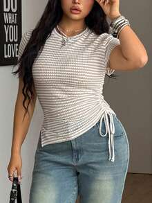 Coolane Blusa feminina plus size de verão, listrada, com cordão, estilo praia, básica e casual, que define a cintura e valoriza a silhueta. - Bege - Ver 1