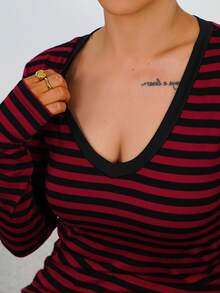 SAYEHFBABY 女式秋季四季垃圾摇滚日常外出装灰色和黑色条纹针织V领长袖T恤 - 紅色 - 查看 3