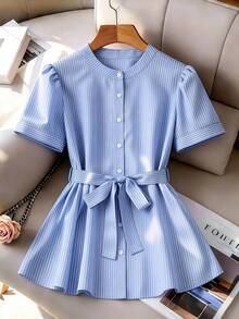 GlowEve 女士蓝色条纹圆领花瓣袖系腰衬衫，时尚百搭通勤优雅日常夏季上衣 - 藍色 - 查看 4