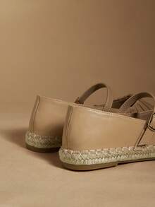 Rosivie 女士搭扣设计休闲百搭平底鞋 - 杏色 - 查看 4