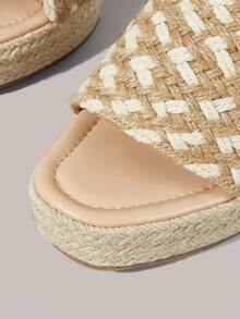 Styleloop Women's Slope Heel Platform Sandals, Hemp Rope Thick-Soled Small Square Toe Hemp Rope Surface Holiday Sandals, Holiday Wear, A Must For Travel - Off-white - View 4