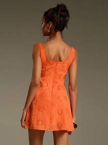 Athîral 女士镂空刺绣方领无袖时尚迷你连衣裙 - 橘色 - 查看 2