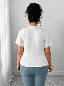 Elenzga Áo thun cỡ lớn, màu trơn, chất liệu vải dệt kim co giãn, cổ chữ V chéo, tay ngắn, eo nhún, trang trí cúc, thanh lịch, thời trang, thích hợp cho kỳ nghỉ, đi chơi, hẹn hò, mùa xuân/hè, phong cách thường ngày. - trắng - Xem 2