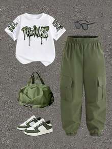 男童时尚简约英文标语印花圆领短袖T恤搭配工装裤套装，酷炫渐变涂鸦设计，适合节日、派对等场合，舒适轻便，是春夏的理想之选。 - 彩色 - 查看 2