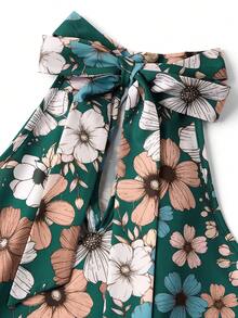 SHEIN Clasi 2pcs Women Elegant Dark Green Floral Print Halter Top And Solid Color Pants Set,Summer Retro Color-Blocked Sleeveless Neck Shirt And Trousers Brunch - Green - View 3