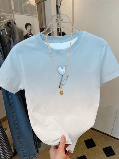 Teenage Girls' Sweet Gradient Blue & White Tulip Print Round Neck Short Sleeve T-Shirt, Versatile For Spring, Summer, Autumn, Suitable For Outdoor, Street, Home Daily Wear, Comfortable And Fitted Short Style Suitable For Women And Girls