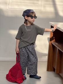 DAZY Conjunto informal de camiseta holgada de hombros caídos con bordado de letras y pantalones anchos con estampado de leopardo para niño, para primavera/verano/otoño - Gris Oscuro - Ver 7