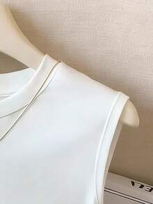 Resyla Women's Spring/Summer New Arrival Round Neck Asymmetrical Hem Design Fitted Tank Top - White - View 4