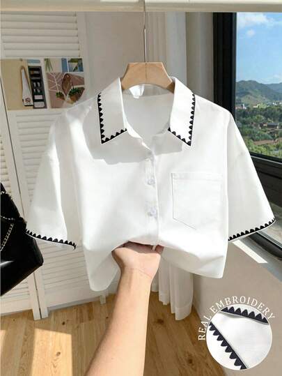 Franclia Women's Floral Trim Short Sleeve Single-Breasted Casual Pocket Cropped Shirt