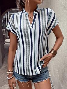 SHEIN LUNE 条纹印花缺口领蝙蝠袖衬衫、短袖上衣 - 霧霾藍 - 查看 4