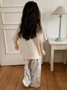 DAZY Bộ đồ ngủ bé gái in hình hoạt hình, áo tay ngắn và quần sọc. - Màu be - Xem 4