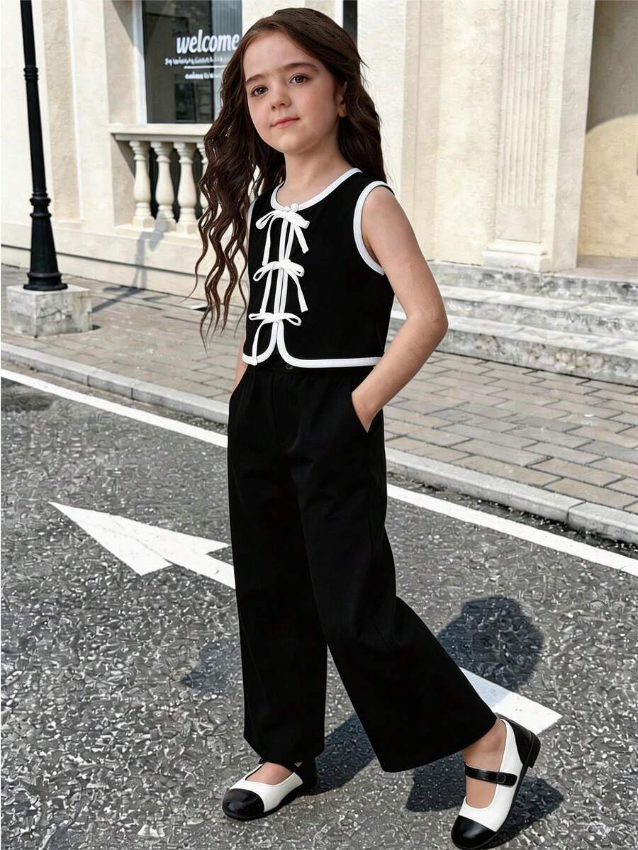SHEIN 女童两件套套装,休闲可爱撞色针织短袖上衣搭配松紧腰长裤,女童撞色蝴蝶结装饰背心搭配松紧腰阔腿裤,休闲日常穿搭 - 黑與白 - 查看 1