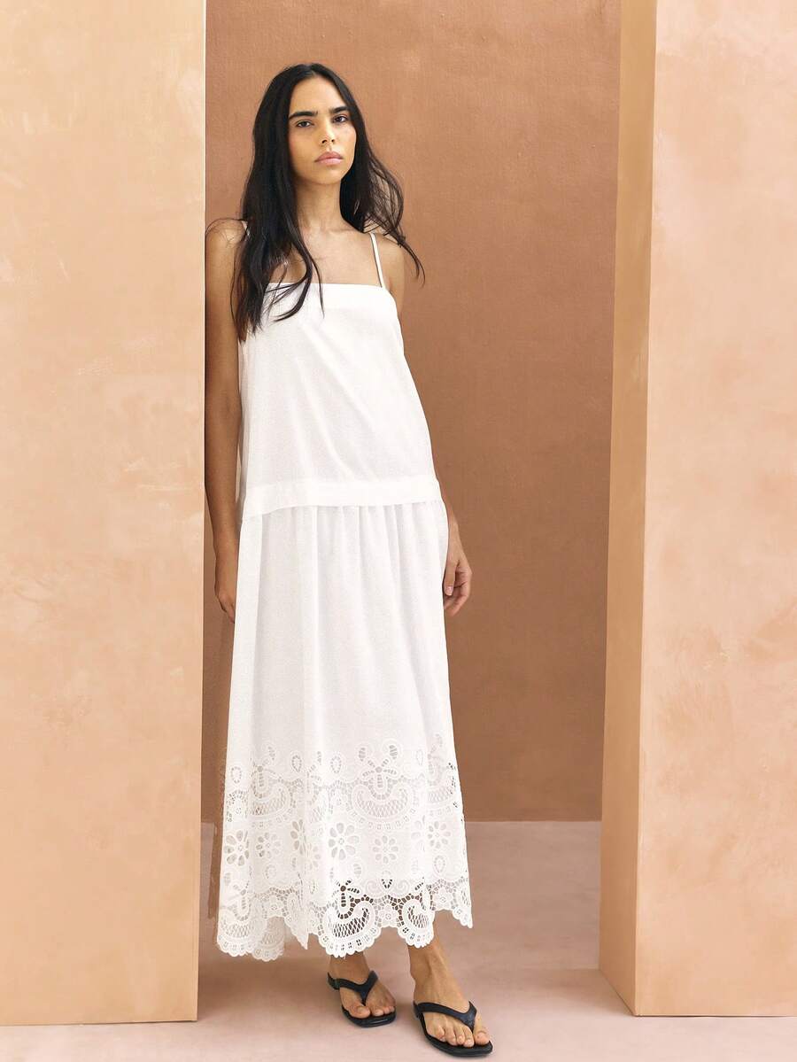 KSTM 女士白色露背吊带长裙，蕾丝裙摆，可调节肩带，适合夏季休闲、海滩、婚礼宾客等场合 - 白色 - 查看 1