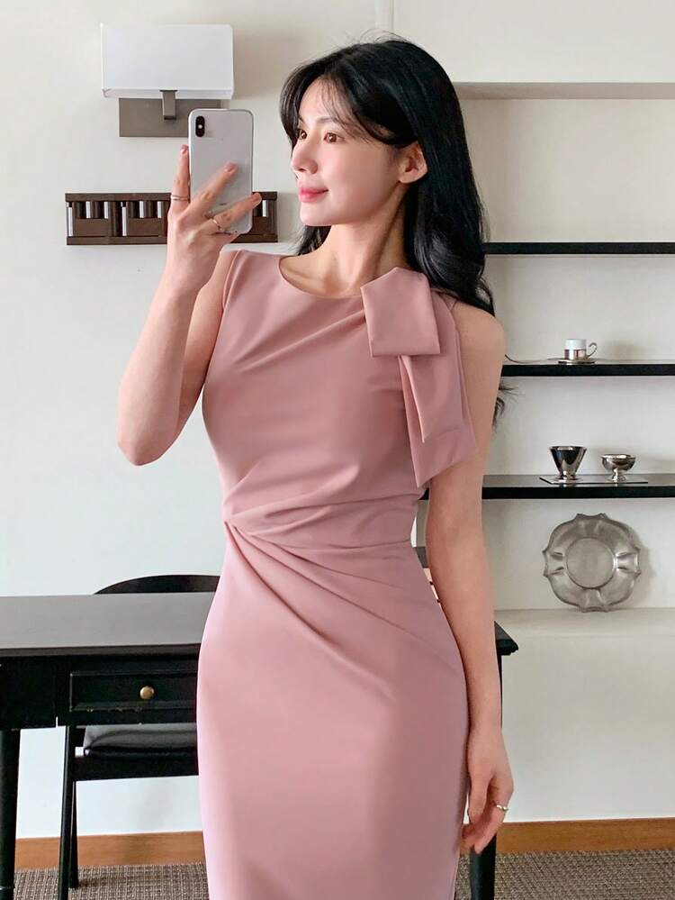 Women's Solid Color Round Neck Pleated Shoulder Knot Sleeveless Elegant Mid-Length Dress Sundress Summer Cocktail Dress