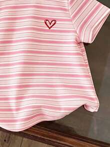 SHEIN 女婴休闲条纹爱心图案T恤，百搭甜美粉色圆领常规款T恤，适合春夏日常穿着、居家、度假。 - 彩色 - 查看 6
