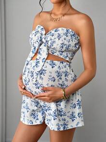 Momance 2pcs Maternity Set: Slip-Resistant Bow Decor Bandeau Top, Adjustable Waist A-Line Printed Shorts - Blue and White - View 4