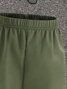 男童时尚简约英文标语印花圆领短袖T恤搭配工装裤套装，酷炫渐变涂鸦设计，适合节日、派对等场合，舒适轻便，是春夏的理想之选。 - 彩色 - 查看 5