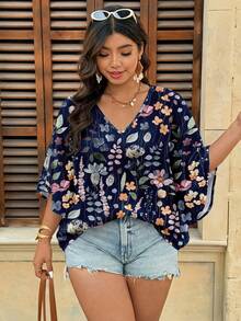 SHEIN VCAY Plus Size Vintage Ditsy Floral V-Neck Blouse, Suitable For Summer Vacation - White - View 5