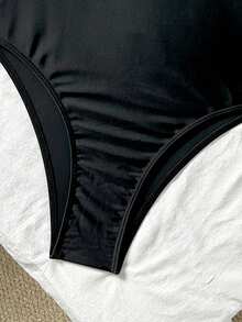 Swim Chiccia 女士无肩带文胸式纯色连体泳衣 - 黑色 - 查看 8