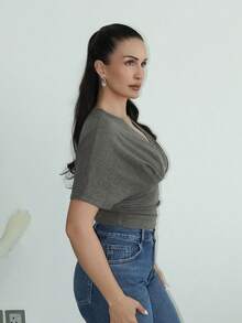 MDEdit 杏色深V褶饰短袖紧身下摆女式T恤 - 摩卡棕 - 查看 4