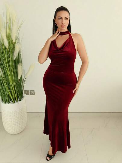 MDEdit 优雅复古红色新年派对礼服，精致天鹅绒垂坠领口露背美人鱼下摆设计，性感时尚，适合女性，秋冬