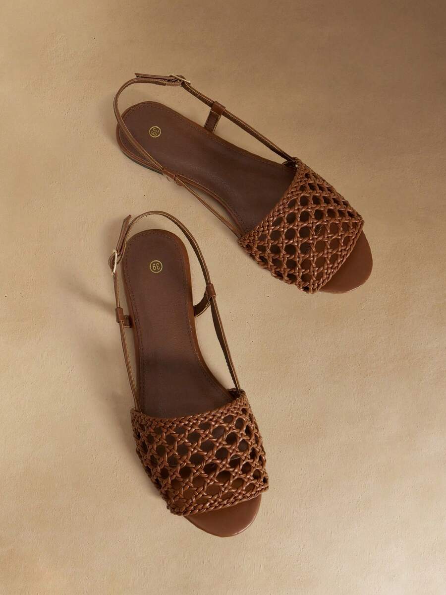 Rosivie Women's Bohemian Style Buckle Design Casual Flat Sandals - Coffee Brown - View 1