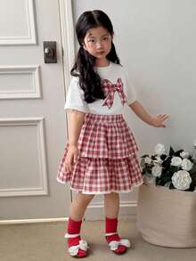 DAZY Bộ áo thun ngắn tay thêu hình bướm và chân váy xếp ly kẻ caro đỏ cho bé gái, trang phục mùa hè mới. - Nhiều màu - Xem 5