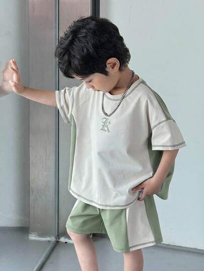 SHEIN 2pcs Boys' Casual Contrast Color Stitching Design Round Neck Short Sleeve Shorts Set, Suitable For Commuting, School, Daily Casual Wear, Sports, Spring/Summer
