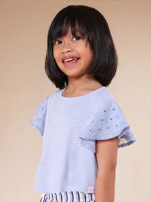 SUMWON 女童刺绣荷叶袖圆领T恤，饰有镂空刺绣短袖，休闲夏季上衣 - 藍色 - 查看 5